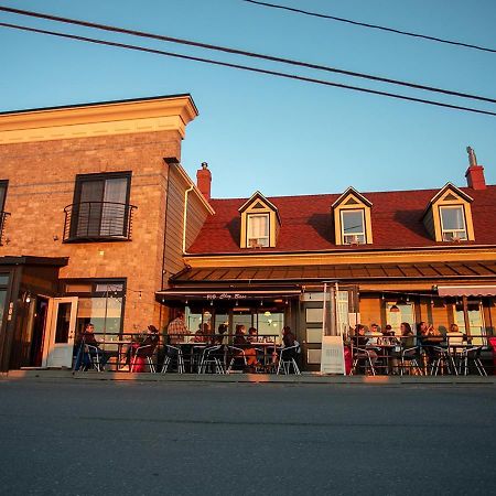 Auberge Chez Bass Hotel Sainte Anne-des-Chênes Kültér fotó