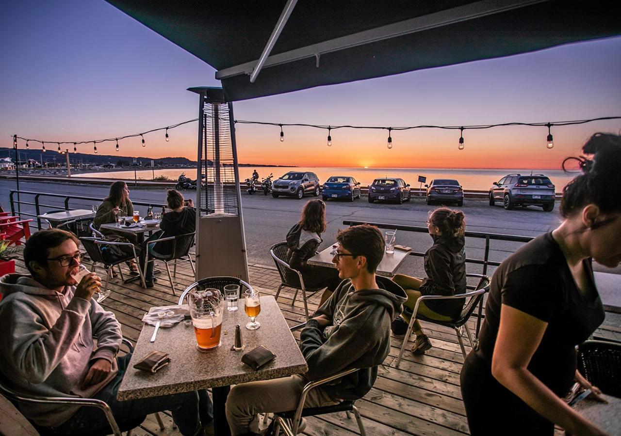 Auberge Chez Bass Hotel Sainte Anne-des-Chênes Kültér fotó